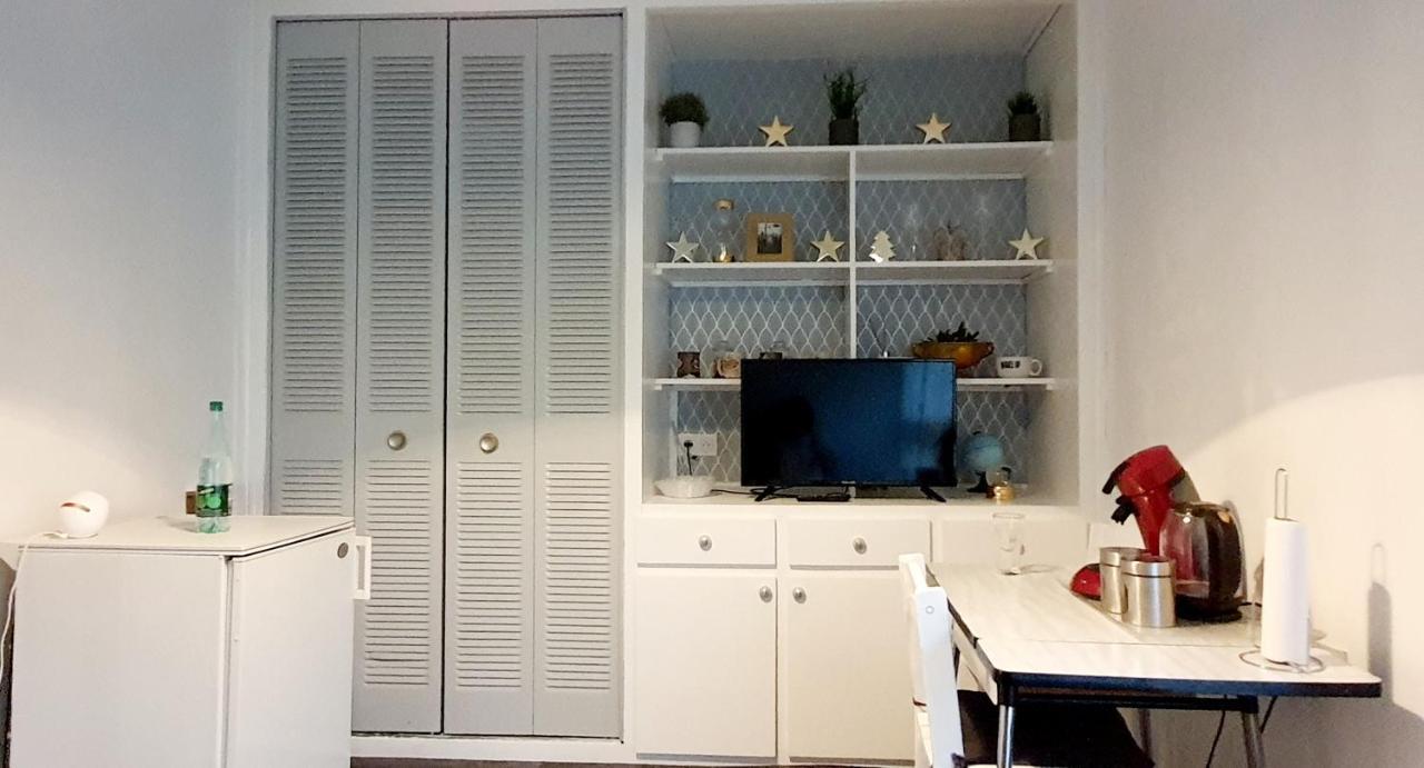 Studio En Face De La Foret De Fontainebleau 에이번 외부 사진